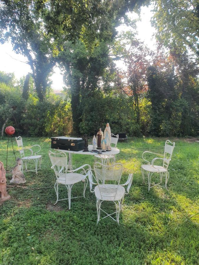 Manoir En Crau Otel Arles Dış mekan fotoğraf