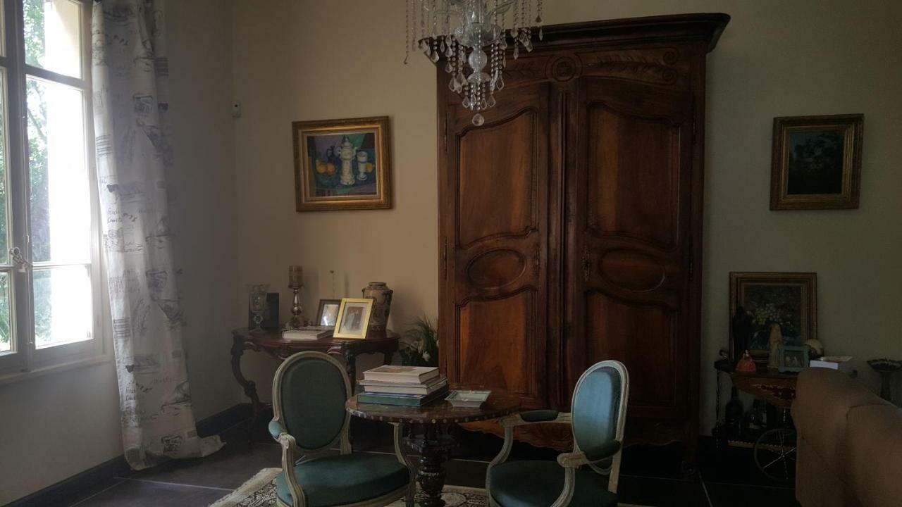 Manoir En Crau Otel Arles Dış mekan fotoğraf